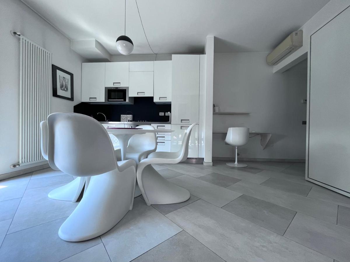 Villa Fenix Milano Экстерьер фото