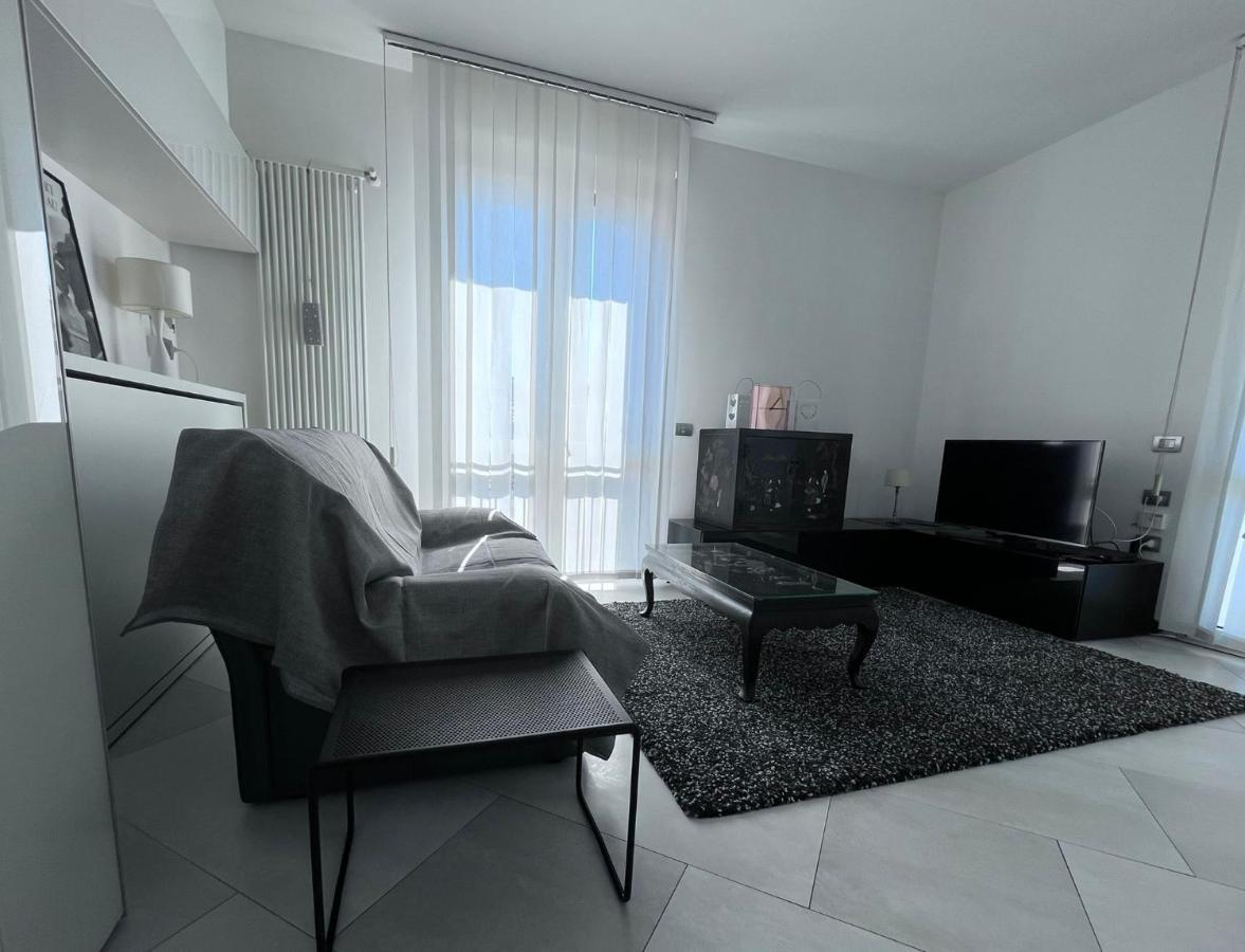 Villa Fenix Milano Экстерьер фото