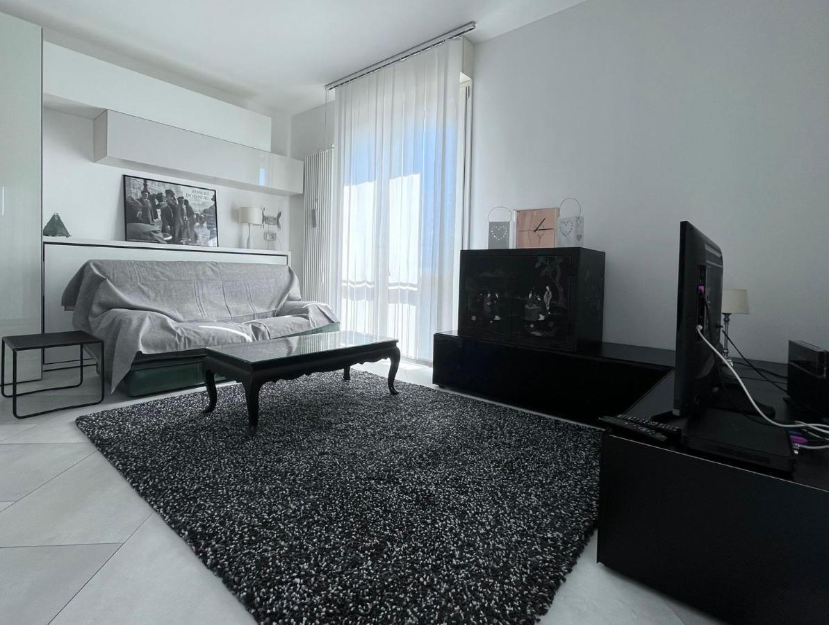 Villa Fenix Milano Экстерьер фото